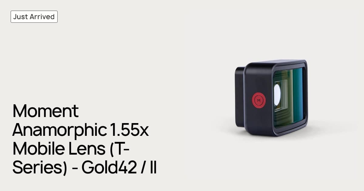 Moment anamorphic phone lens